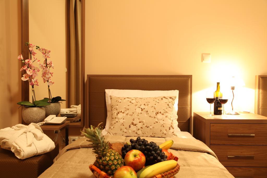 ホテル Orchidea Kallithea  部屋 写真